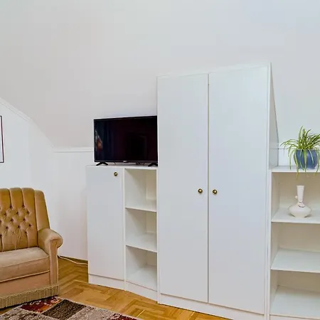 בית הארחה Csontos Vendeghaz 3*