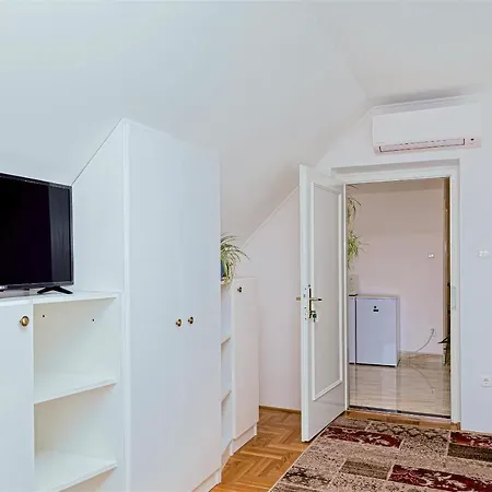 Csontos Vendeghaz בית הארחה